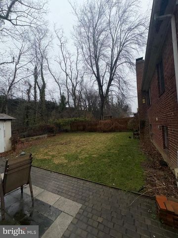 2217 WESTVIEW DR, Silver Spring, MD 20910