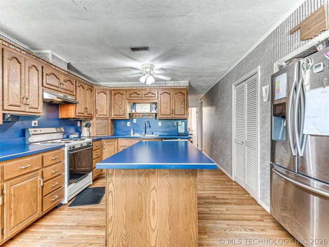 2308 S 63rd West Avenue, Tulsa, OK 74107