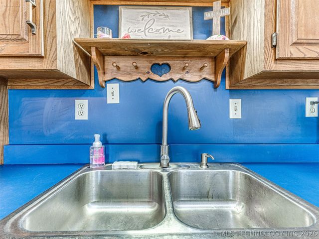 2308 S 63rd West Avenue, Tulsa, OK 74107
