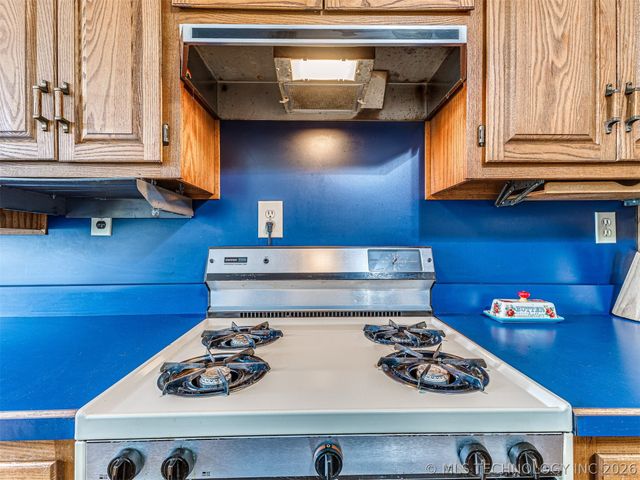 2308 S 63rd West Avenue, Tulsa, OK 74107