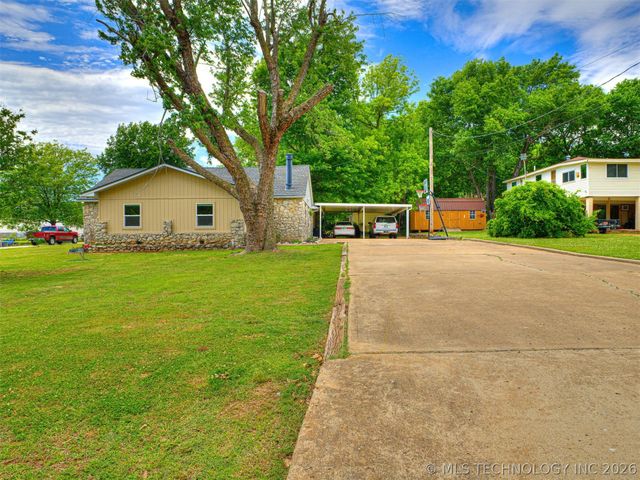 2308 S 63rd West Avenue, Tulsa, OK 74107