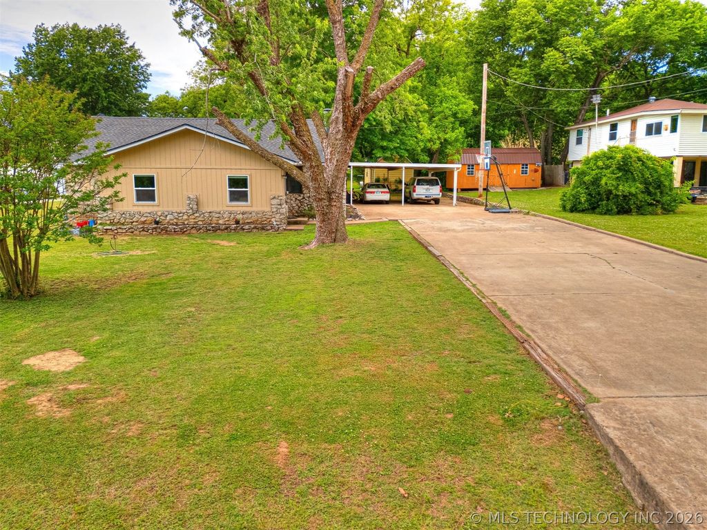 2308 S 63rd West Avenue, Tulsa, OK 74107