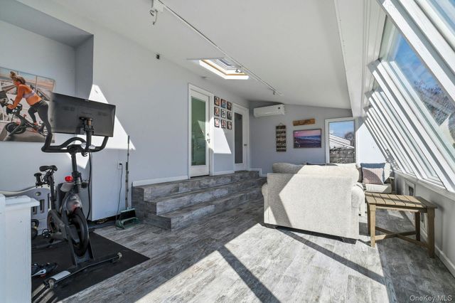 12 Sherman Road, Glen Cove, NY 11542