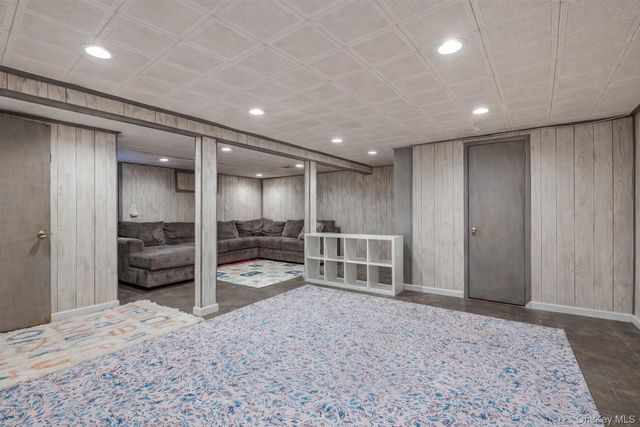 12 Sherman Road, Glen Cove, NY 11542