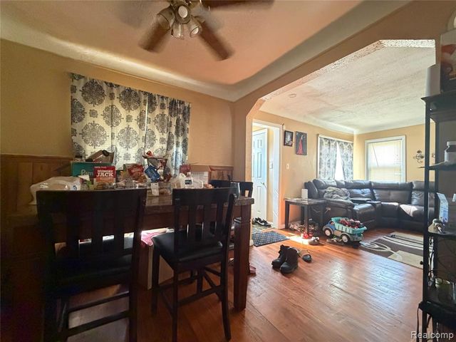 7756 Vaughan Street, Detroit, MI 48228