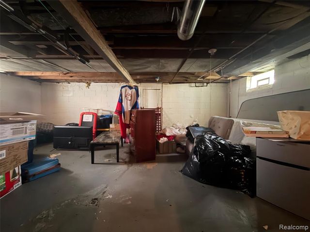 7756 Vaughan Street, Detroit, MI 48228
