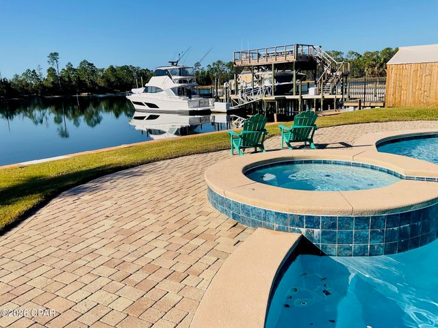 810 W 8th Street Circle, Lynn Haven, FL 32444