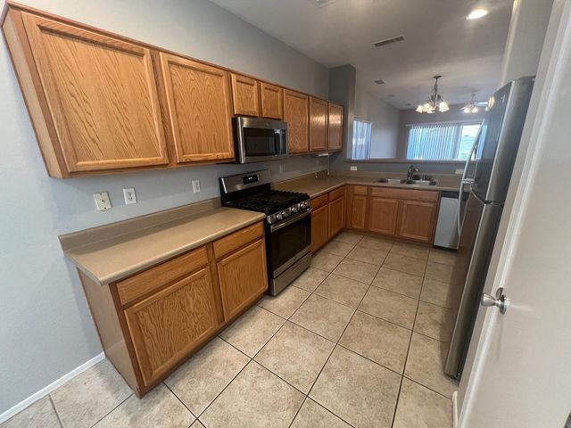 16829 W Cottonwood Street, Surprise, AZ 85388