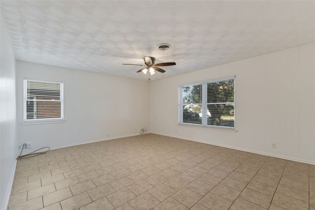 11038 Wyatt, Dallas, TX 75218