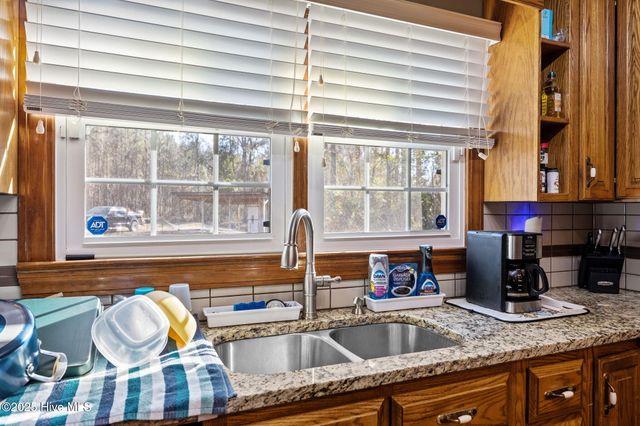 2111 Hunt Hill Place, Kinston, NC 28504