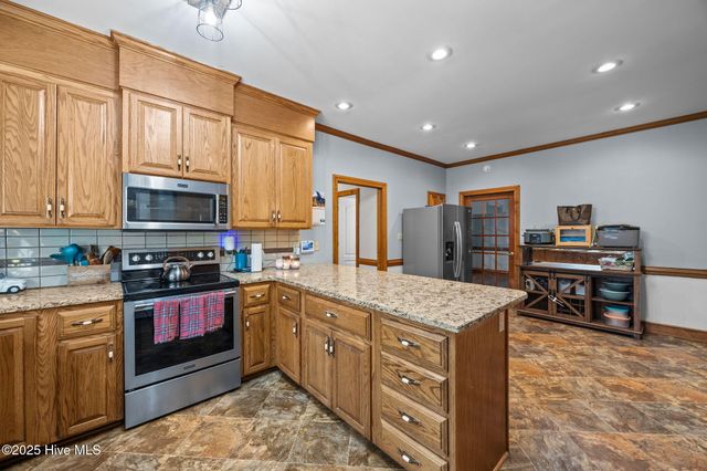 2111 Hunt Hill Place, Kinston, NC 28504