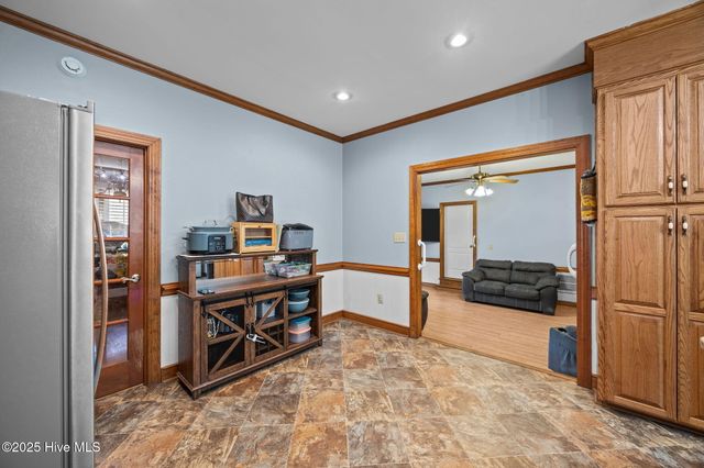 2111 Hunt Hill Place, Kinston, NC 28504