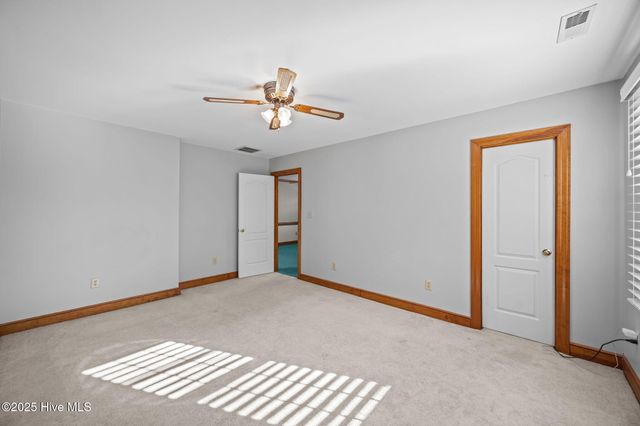 2111 Hunt Hill Place, Kinston, NC 28504