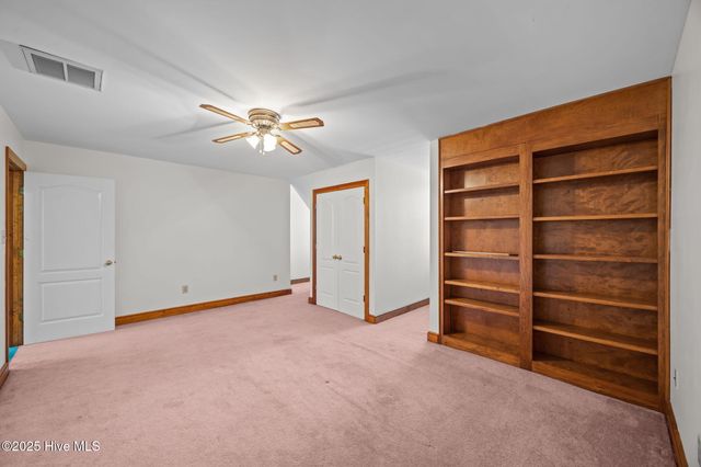 2111 Hunt Hill Place, Kinston, NC 28504