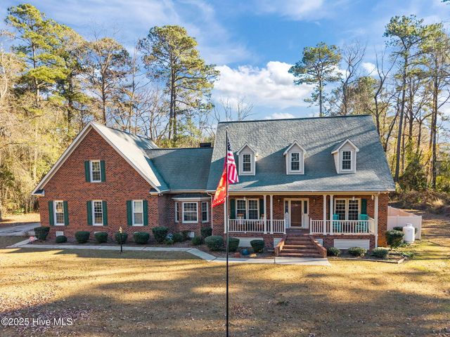 2111 Hunt Hill Place, Kinston, NC 28504