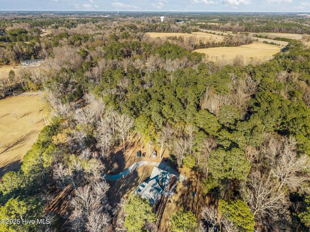 2111 Hunt Hill Place, Kinston, NC 28504