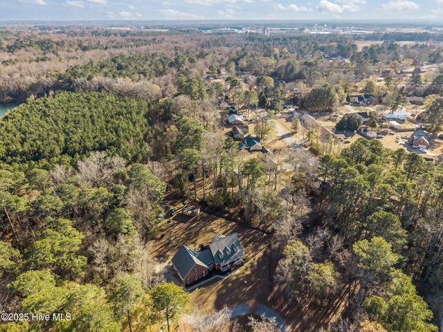 2111 Hunt Hill Place, Kinston, NC 28504