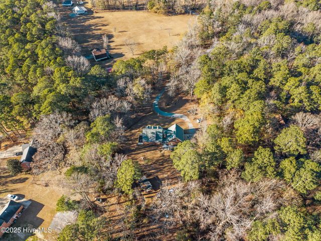 2111 Hunt Hill Place, Kinston, NC 28504