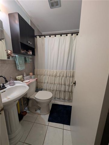 2224 W 78th Street, Prairie Village, KS 66208