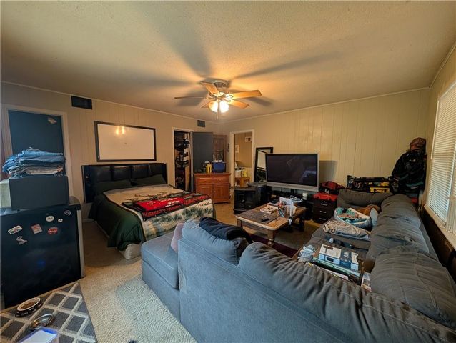 2224 W 78th Street, Prairie Village, KS 66208