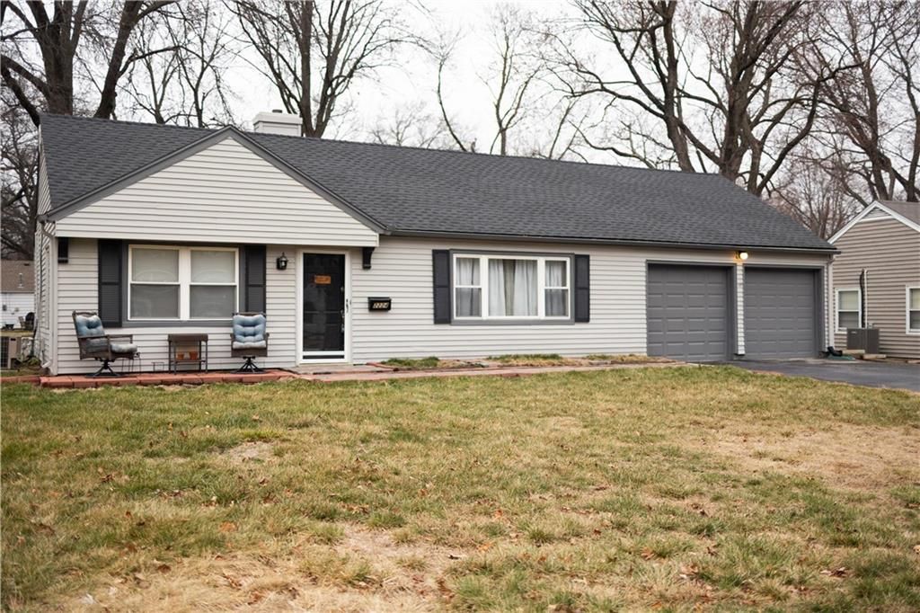 2224 W 78th Street, Prairie Village, KS 66208