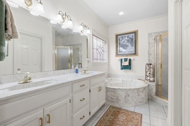 536 E LEXINGTON PARK CIR, Memphis, TN 38120