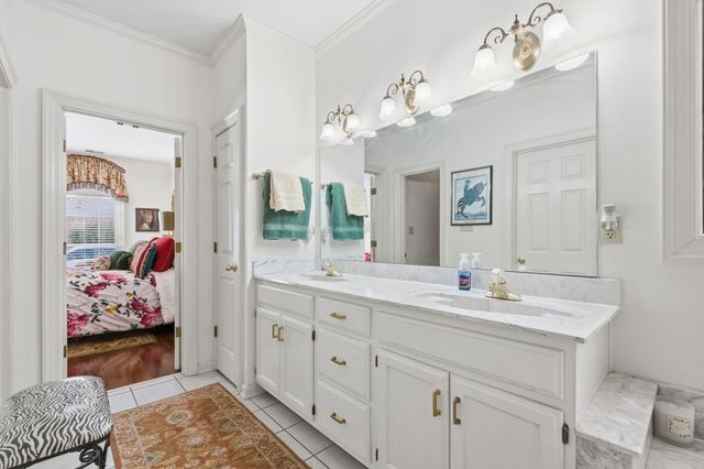 536 E LEXINGTON PARK CIR, Memphis, TN 38120