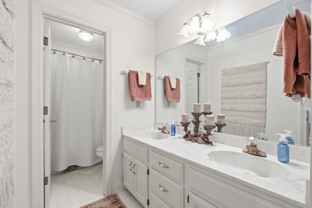 536 E LEXINGTON PARK CIR, Memphis, TN 38120