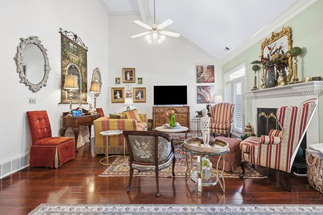 536 E LEXINGTON PARK CIR, Memphis, TN 38120