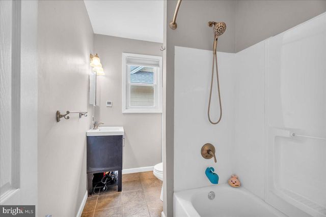 255 WOODLAWN TER, Collingswood, NJ 08108