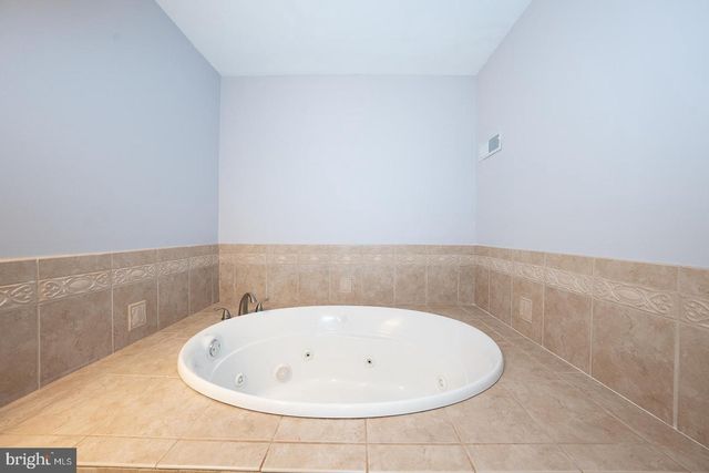 2406 CATHARINE ST, Philadelphia, PA 19146