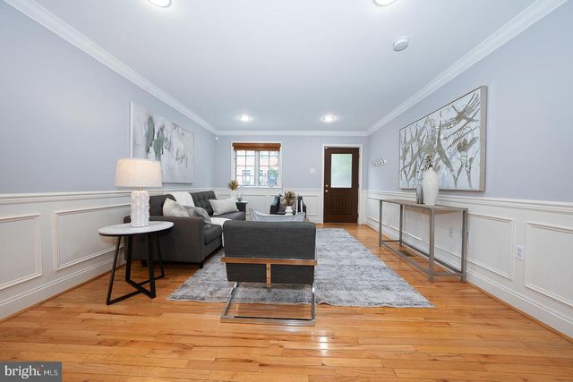 2406 CATHARINE ST, Philadelphia, PA 19146