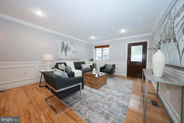 2406 CATHARINE ST, Philadelphia, PA 19146