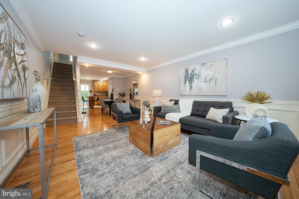 2406 CATHARINE ST, Philadelphia, PA 19146