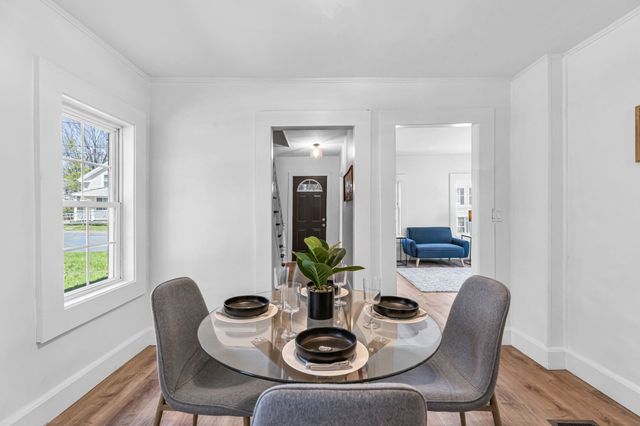 42 Washington St, Monson, MA 01057