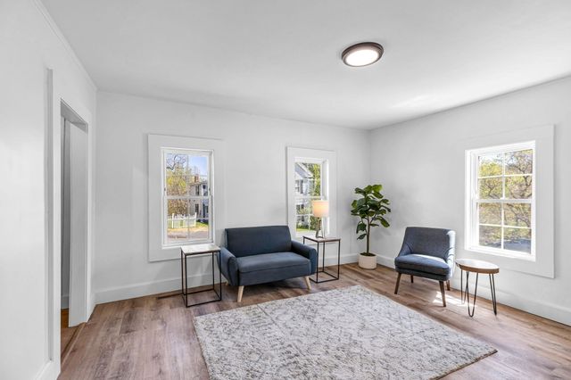 42 Washington St, Monson, MA 01057
