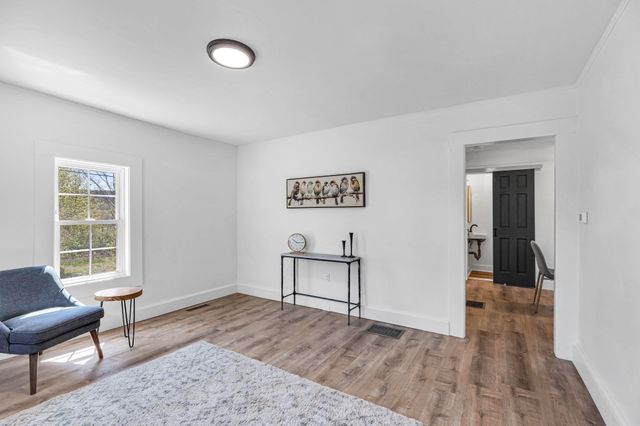 42 Washington St, Monson, MA 01057