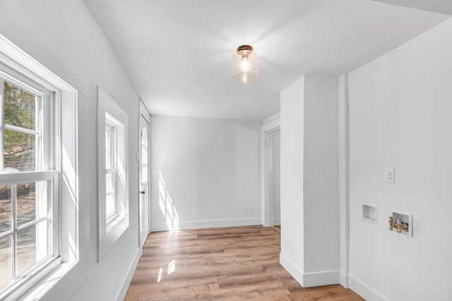 42 Washington St, Monson, MA 01057