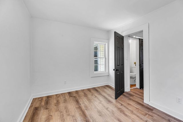 42 Washington St, Monson, MA 01057