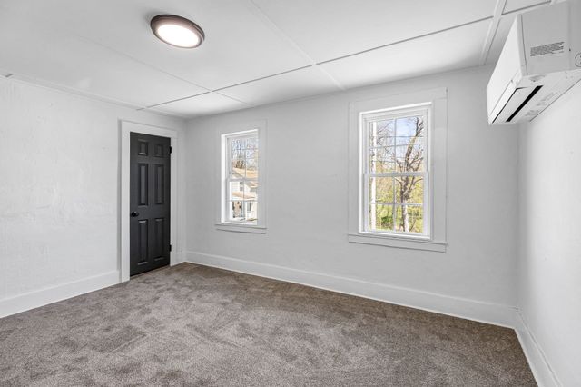 42 Washington St, Monson, MA 01057