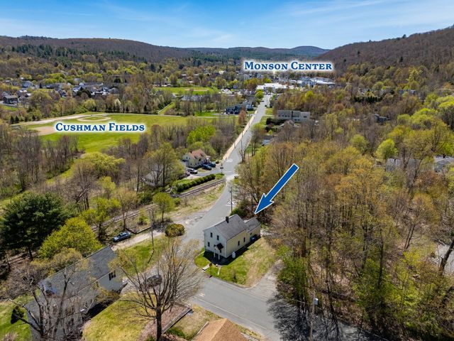 42 Washington St, Monson, MA 01057