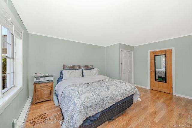 183 S 7th Street, Lindenhurst, NY 11757