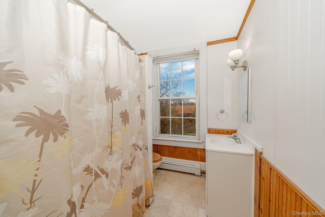 183 S 7th Street, Lindenhurst, NY 11757