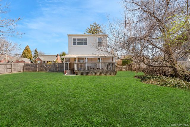 183 S 7th Street, Lindenhurst, NY 11757