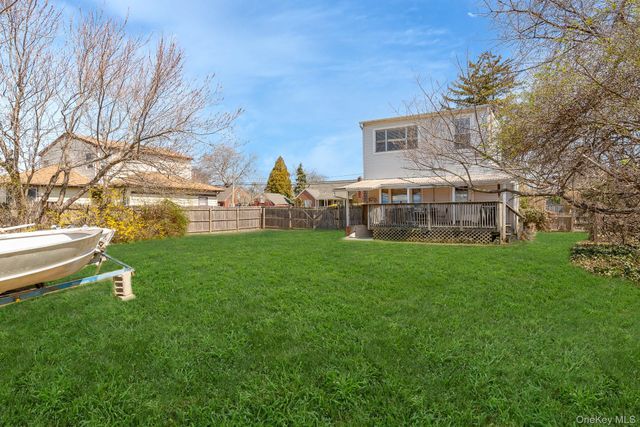 183 S 7th Street, Lindenhurst, NY 11757