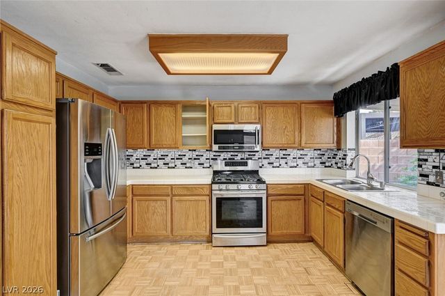 6055 Belladonna Circle, Las Vegas, NV 89142