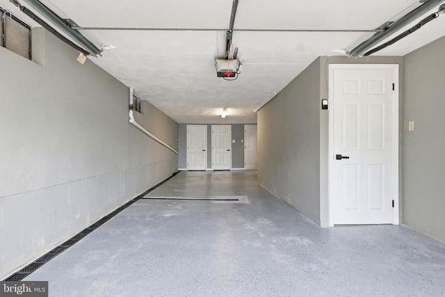520 WOODLAND VIEW DR, York, PA 17406