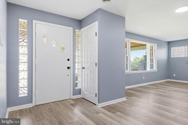 520 WOODLAND VIEW DR, York, PA 17406