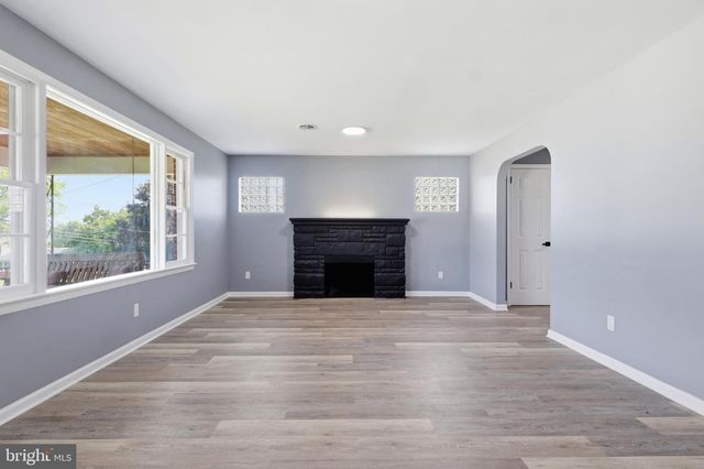 520 WOODLAND VIEW DR, York, PA 17406
