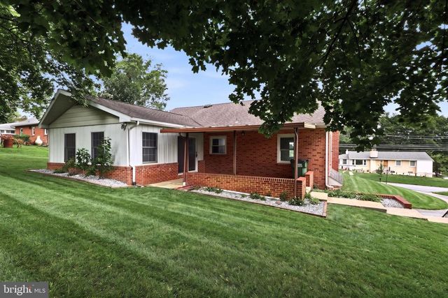 520 WOODLAND VIEW DR, York, PA 17406